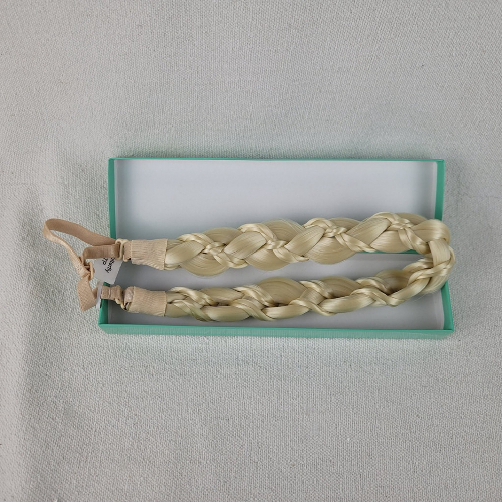Madison braids Blonde Butterfly